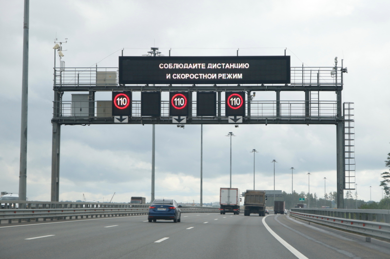 Совместимо со всеми автомобилями: уникальная система распознавания дорожных знаков, разработанная в России