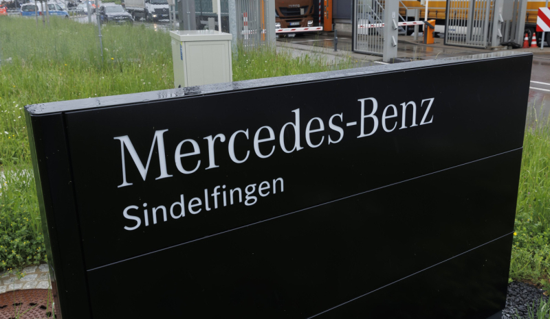 Mercedes-Benz «переобулся»: немцы призвали Евросоюз прогнуться под китайский автопром