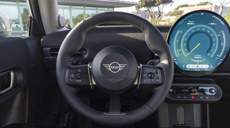 MINI Cooper S получил новую версию Classic Trim. Чем она интересна